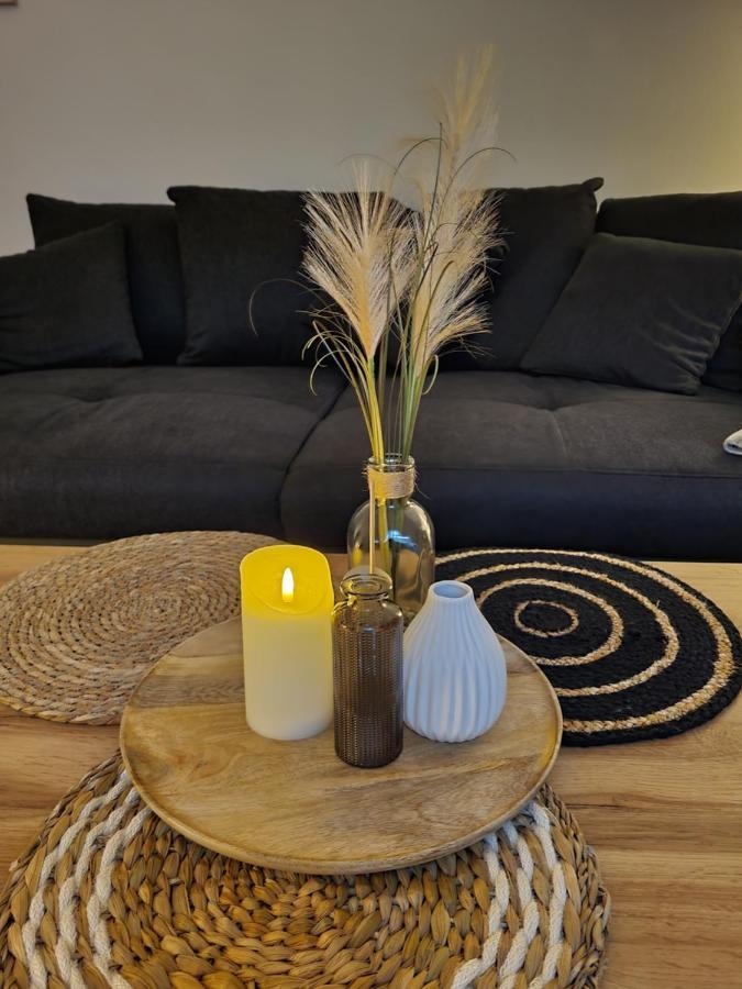 Naehe Duesseldorf Messe Expo, Airport, Train Station Apartment Duisburg